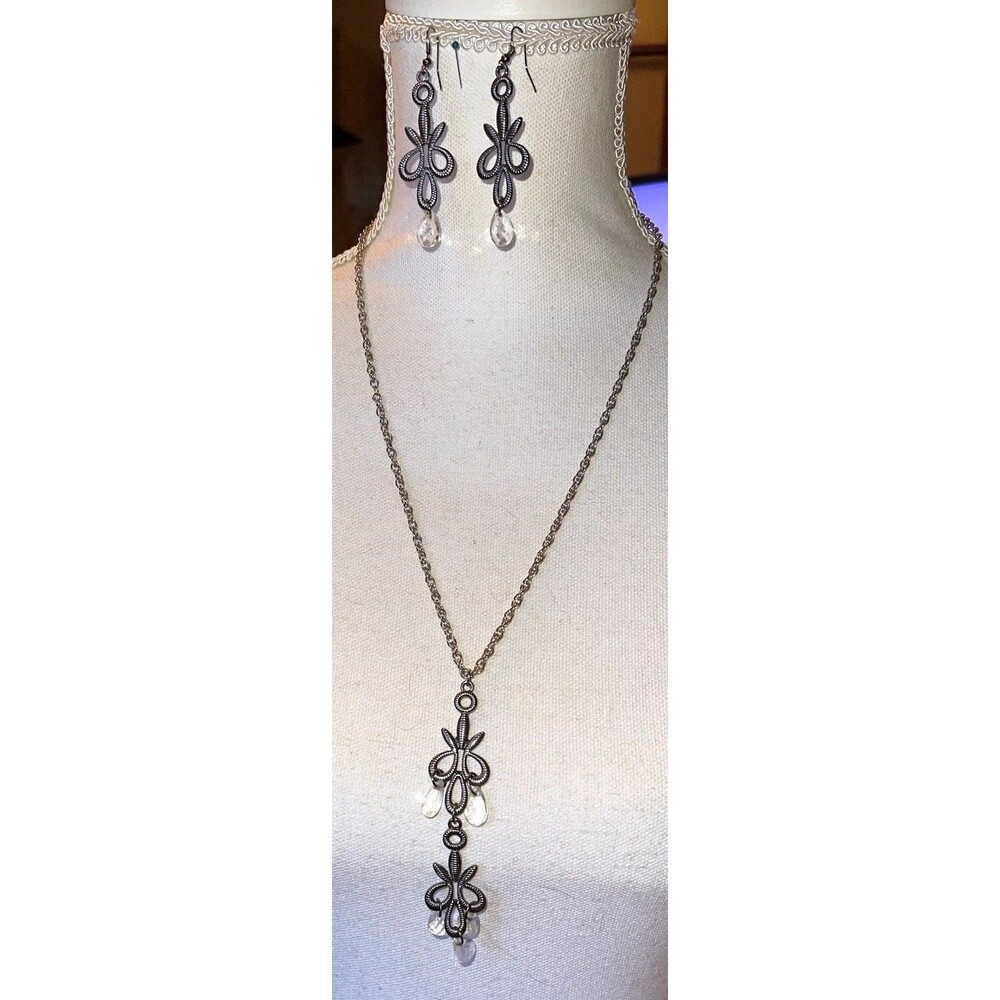 Vtg. Silver Gray Tone Clear Teardrop Necklace Dangle Earrings Set Lucite Beads